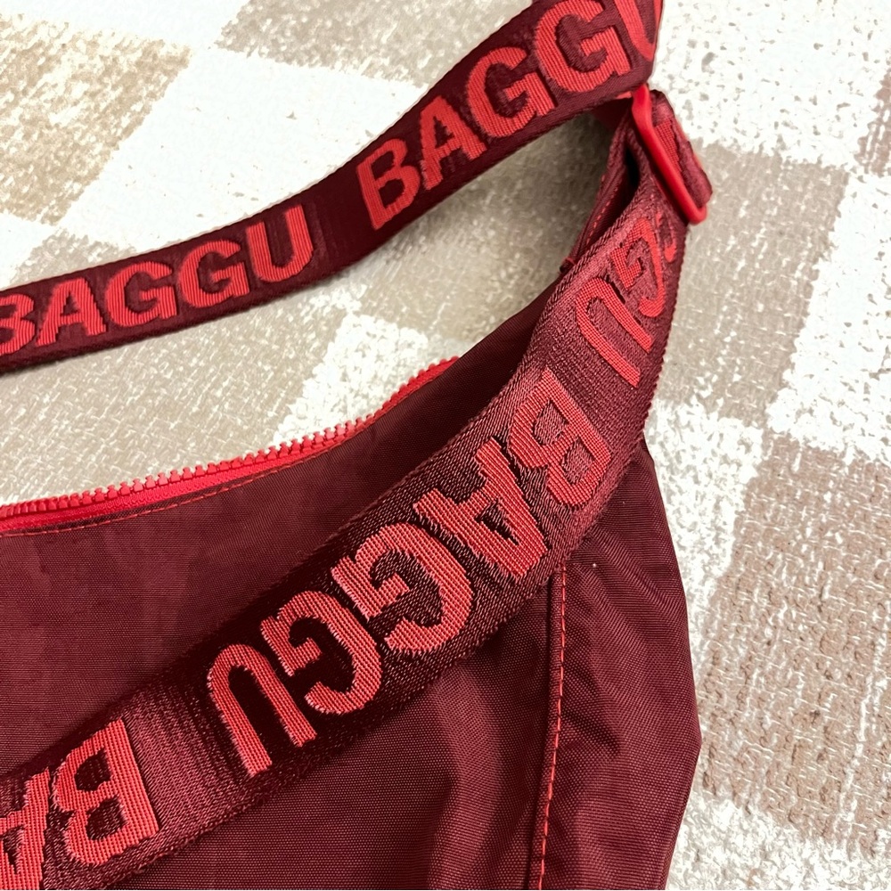 BAGGU MEDIUM MAROON CRESCENT - Picture 3 of 6